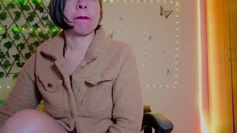 Snapshot of rebbeca09 chatting on October 29, 10:06 am Rebbeca online show from October 29, 10:06 am