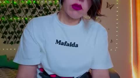 Snapshot of rebbeca09 chatting on October 30, 10:38 am Rebbeca online show from October 30, 10:38 am