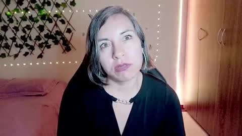 Snapshot of rebbeca09 chatting on November 18, 6:12 pm Rebbeca online show from November 18, 6:12 pm