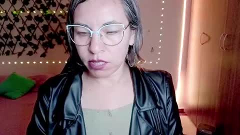 Snapshot of rebbeca09 chatting on November 27, 9:50 pm Rebbeca online show from November 27, 9:50 pm