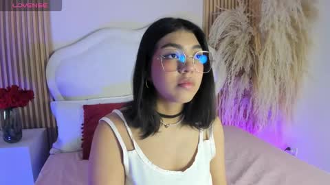 rebeca_taylor_ online show from February 15, 12:25 pm