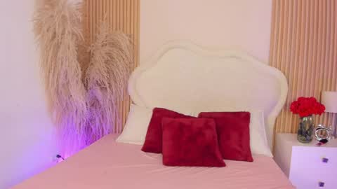 rebeca_taylor_ online show from June 17, 3:20 am