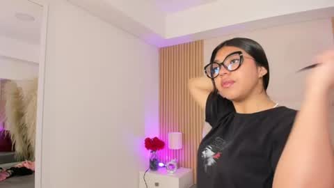 rebeca_taylor_ online show from July 18, 7:28 pm