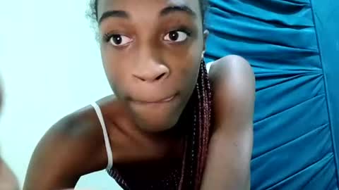 Tu mami Rebecca online show from June 24, 2:10 am