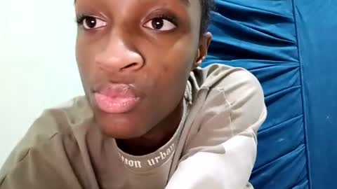 Tu mami Rebecca online show from July 3, 10:54 am