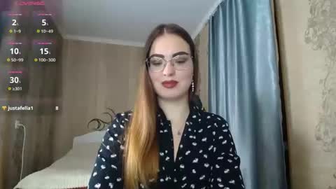 Snapshot of rebecca_ccaa chatting on January 9, 4:21 pm Rebecca online show from January 9, 4:21 pm