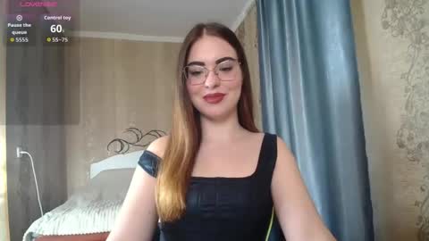 Snapshot of rebecca_ccaa chatting on March 28, 2:38 pm Rebecca online show from March 28, 2:38 pm