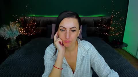 rebecca_diamonds online show from March 5, 6:44 am