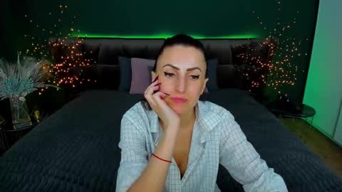 rebecca_diamonds online show from March 10, 9:43 am