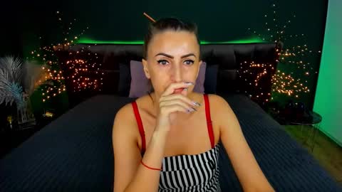 rebecca_diamonds online show from September 22, 5:31 am