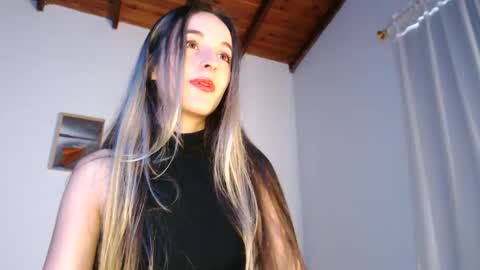 Snapshot of rebecca_johonsonn chatting on February 21, 9:49 pm Becca Johnsoon online show from February 21, 9:49 pm