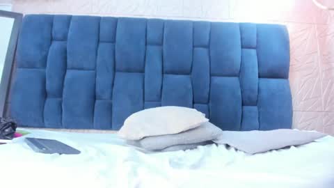 Snapshot of rebecca_mitchell chatting on January 27, 2:46 pm Rebecca online show from January 27, 2:46 pm