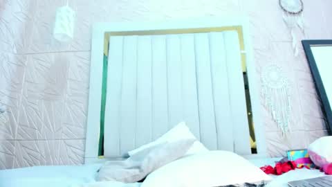 Snapshot of rebecca_mitchell chatting on October 2, 11:39 am Rebecca online show from October 2, 11:39 am