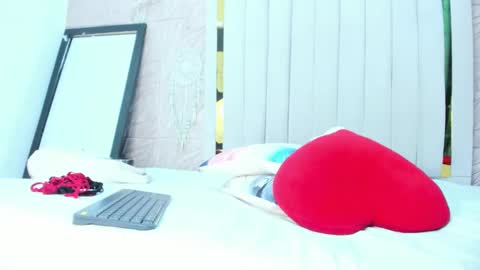 Snapshot of rebecca_mitchell chatting on October 4, 11:19 am Rebecca online show from October 4, 11:19 am