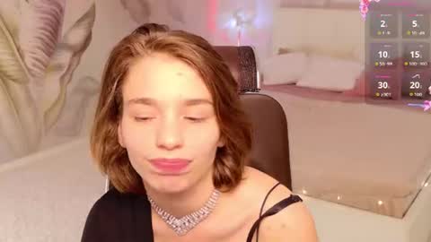 Snapshot of rebecca_sunny chatting on July 21, 12:18 pm Rebecca online show from July 21, 12:18 pm