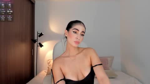 Snapshot of rebeccabaxter chatting on September 15, 8:53 pm Rebecca online show from September 15, 8:53 pm