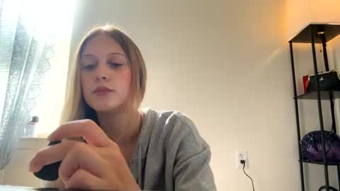 Snapshot of rebeccascottx chatting on August 5, 9:39 pm rebeccascottx online show from August 5, 9:39 pm