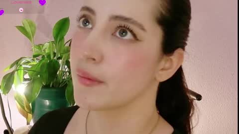 Snapshot of rebeccawhite_meow chatting on June 10, 1:06 am rebeccawhite_meow online show from June 10, 1:06 am