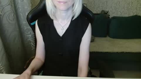 RebesaOlset online show from February 6, 5:19 pm