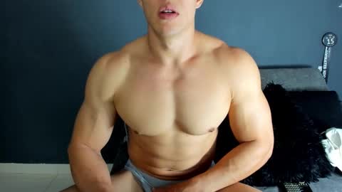 twitter REECET26 instagram RECCETAYLOR online show from October 22, 1:06 am