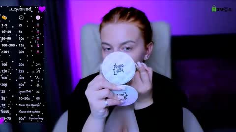 Snapshot of red__dizzy chatting on October 13, 7:14 pm red__dizzy online show from October 13, 7:14 pm