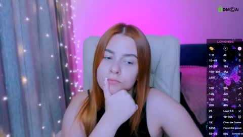 Snapshot of red__dizzy chatting on October 19, 12:17 pm red__dizzy online show from October 19, 12:17 pm