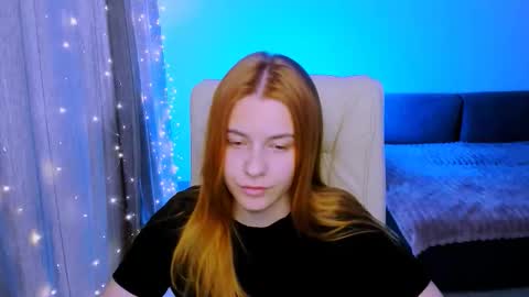 Snapshot of red__dizzy chatting on November 2, 7:11 am red__dizzy online show from November 2, 7:11 am