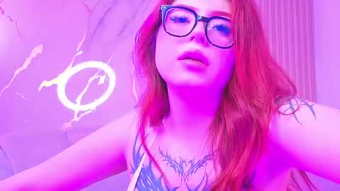 Snapshot of red_bunny_v chatting on June 19, 2:10 pm Hi Stream 800am to 200pm online show from June 19, 2:10 pm