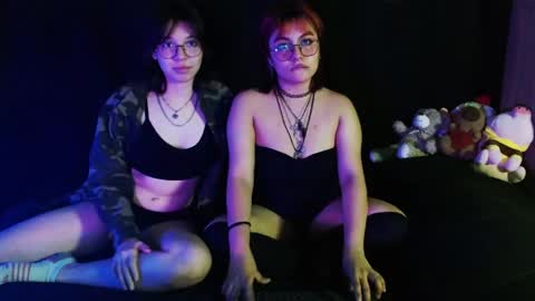 red_cherry2 online show from April 23, 7:41 am