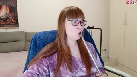 Snapshot of red_fox777 chatting on March 29, 4:51 pm Lisa online show from March 29, 4:51 pm