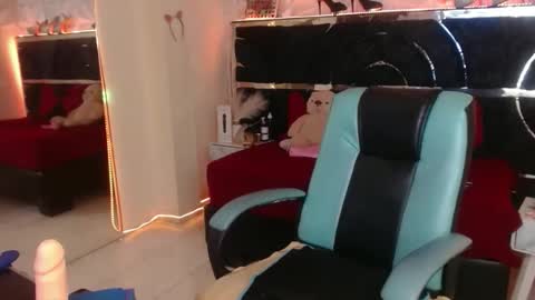 Lunaaaaa online show from February 4, 12:16 am