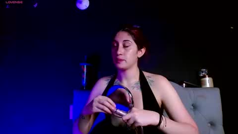 Snapshot of red_moonn chatting on March 18, 1:42 am IG OF red moonn online show from March 18, 1:42 am