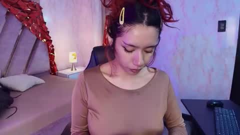 red_pandaa online show from February 18, 3:13 am