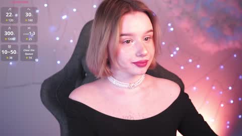 Snapshot of red_queeen chatting on February 2, 5:48 pm QUEEN OF EVIL online show from February 2, 5:48 pm