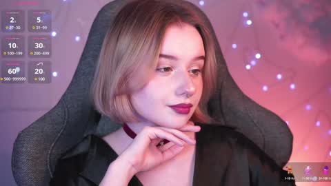Snapshot of red_queeen chatting on February 4, 9:10 pm QUEEN OF EVIL online show from February 4, 9:10 pm