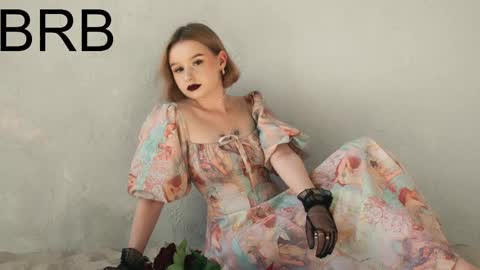 Snapshot of red_queeen chatting on February 28, 8:31 am QUEEN OF EVIL online show from February 28, 8:31 am