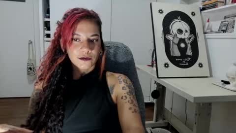 Snapshot of red_savage_ chatting on January 6, 2:26 am Instagram Valerie yourdream online show from January 6, 2:26 am