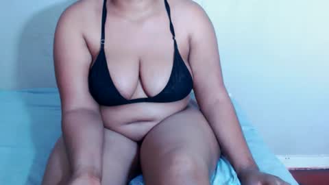 Snapshot of redbonexx22 chatting on March 3, 10:54 am redbonexx22 online show from March 3, 10:54 am