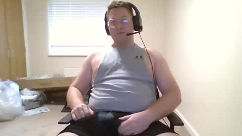 Snapshot of redbwc96 chatting on November 20, 9:42 am redbwc96 online show from November 20, 9:42 am