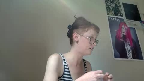 redcassie666 online show from May 3, 2:45 pm
