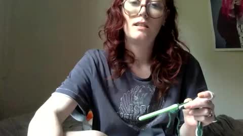 redcassie666 online show from May 10, 3:50 pm