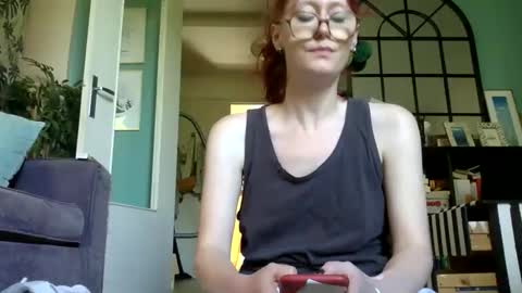 redcassie666 online show from June 7, 3:38 pm