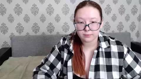 Chloe online show from October 12, 8:24 am