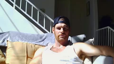 Snapshot of reddead7100 chatting on October 8, 8:39 pm reddead7100 online show from October 8, 8:39 pm