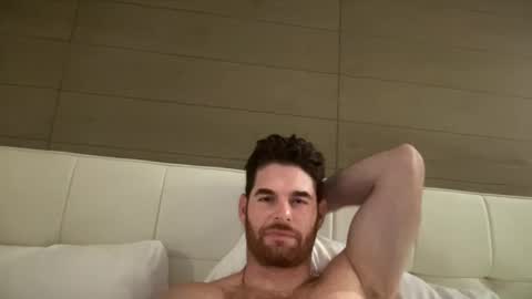 Snapshot of reddead7100 chatting on January 14, 12:38 am reddead7100 online show from January 14, 12:38 am