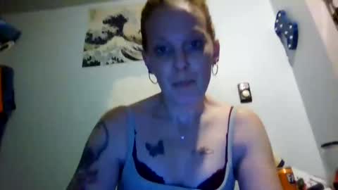 reddevilbby968608 online show from February 12, 3:29 pm