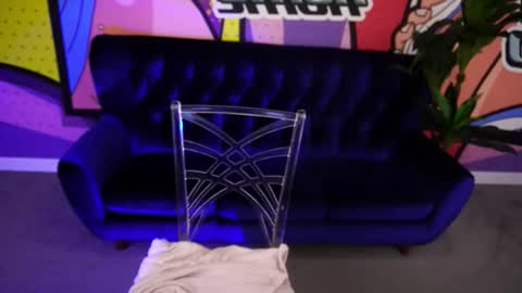 Lily online show from November 26, 5:30 am