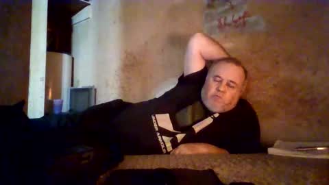 Snapshot of reddragon1195 chatting on April 8, 10:43 pm reddragon1195 online show from April 8, 10:43 pm
