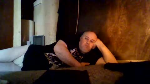 Snapshot of reddragon1195 chatting on May 21, 8:32 am reddragon1195 online show from May 21, 8:32 am