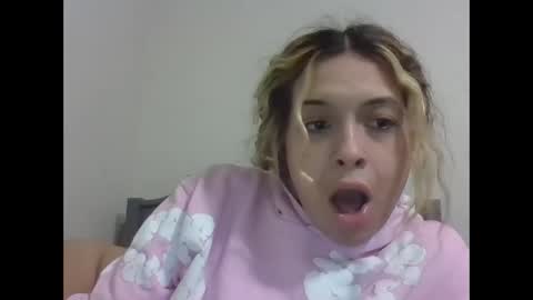 Snapshot of reddwaxx chatting on February 3, 2:55 pm reddwaxx online show from February 3, 2:55 pm